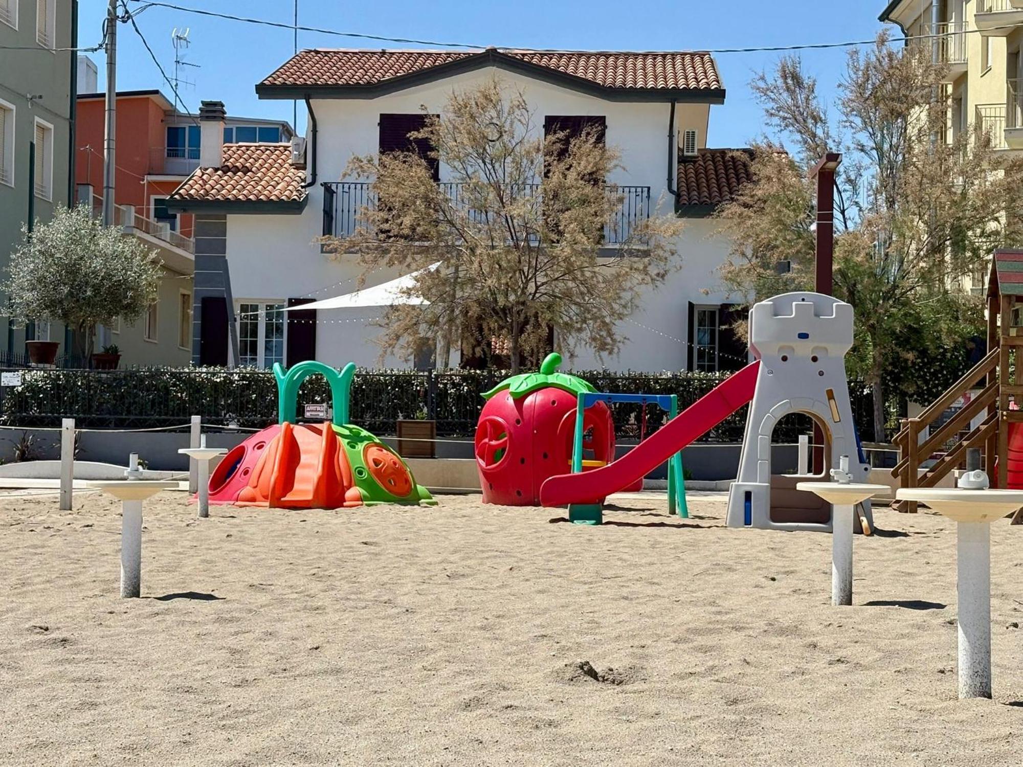 Villa Dolcevita ベラーリア・イジェア・マリーナ エクステリア 写真